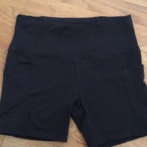 Oiselle pocket jogger shorts